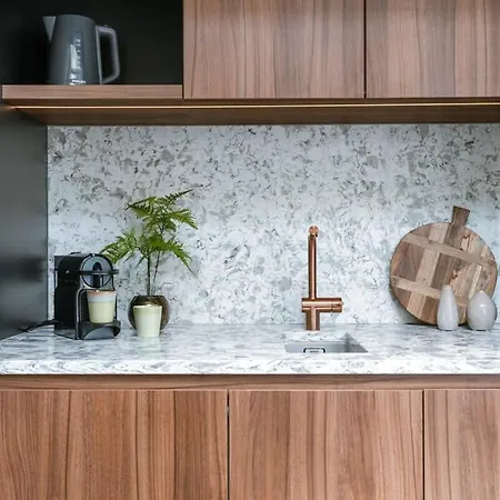 Huswell - Urban Getaway In The Heart Of Antwerpen